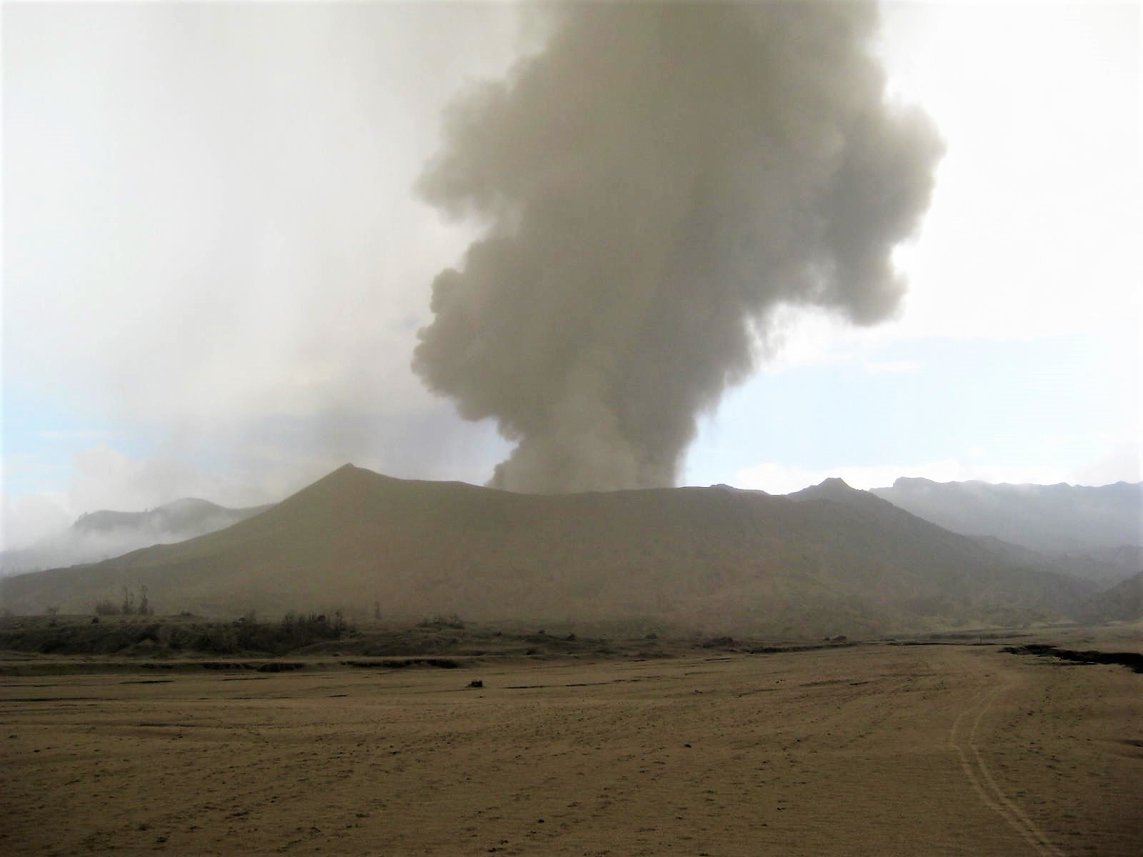 mount bromo eruption java indonesia