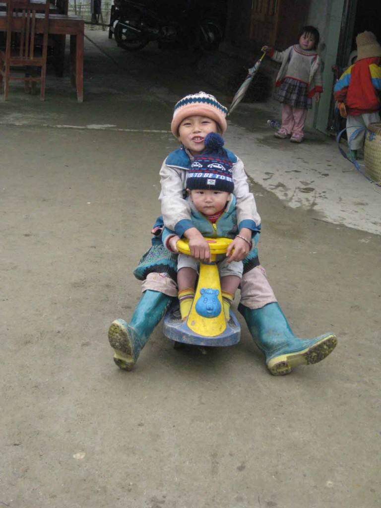 sapa minority tribe children 