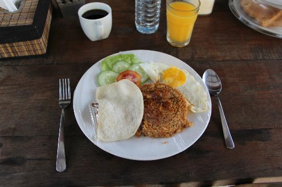 breakfast at kelapa-luxury-villas