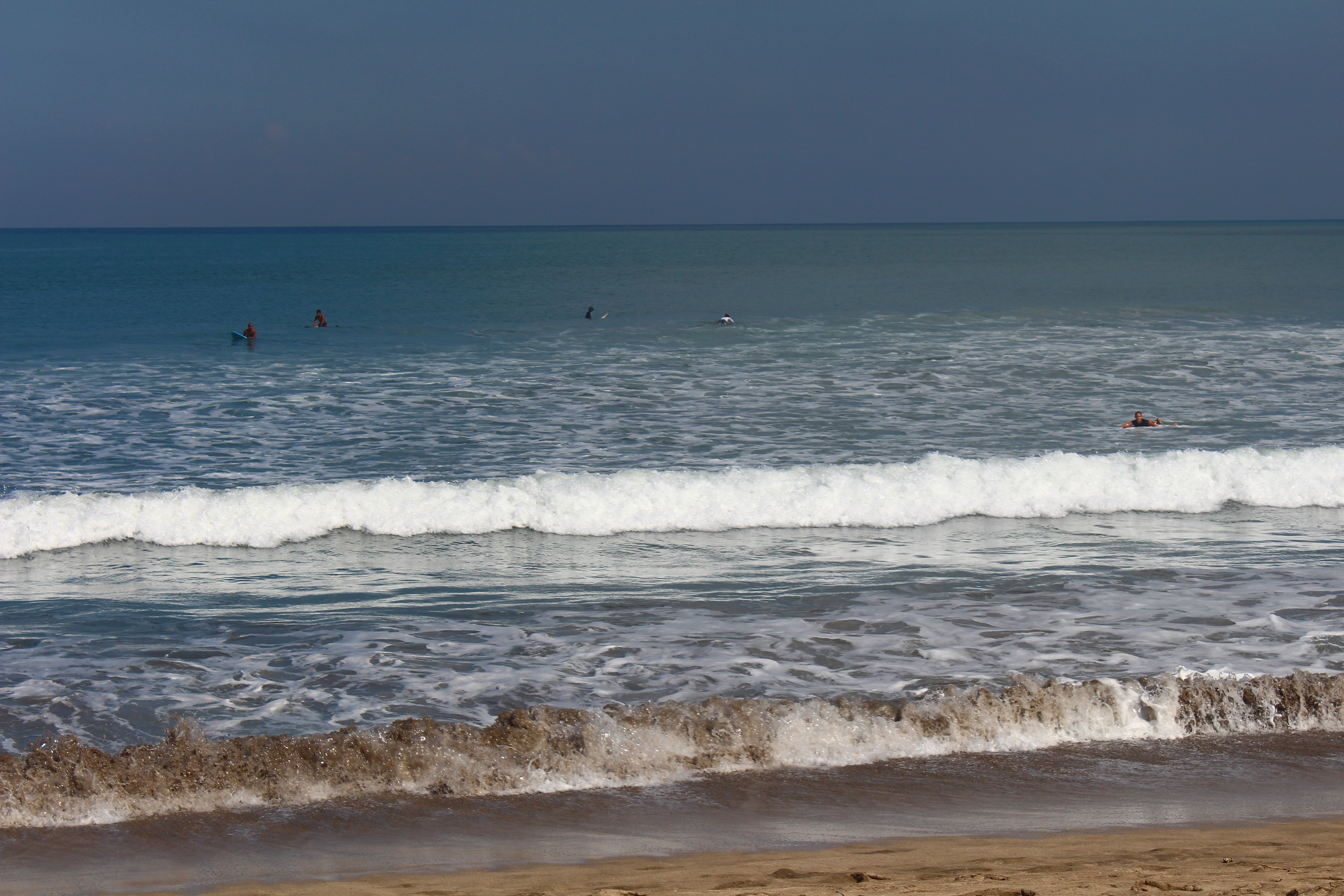kuta beach waves
