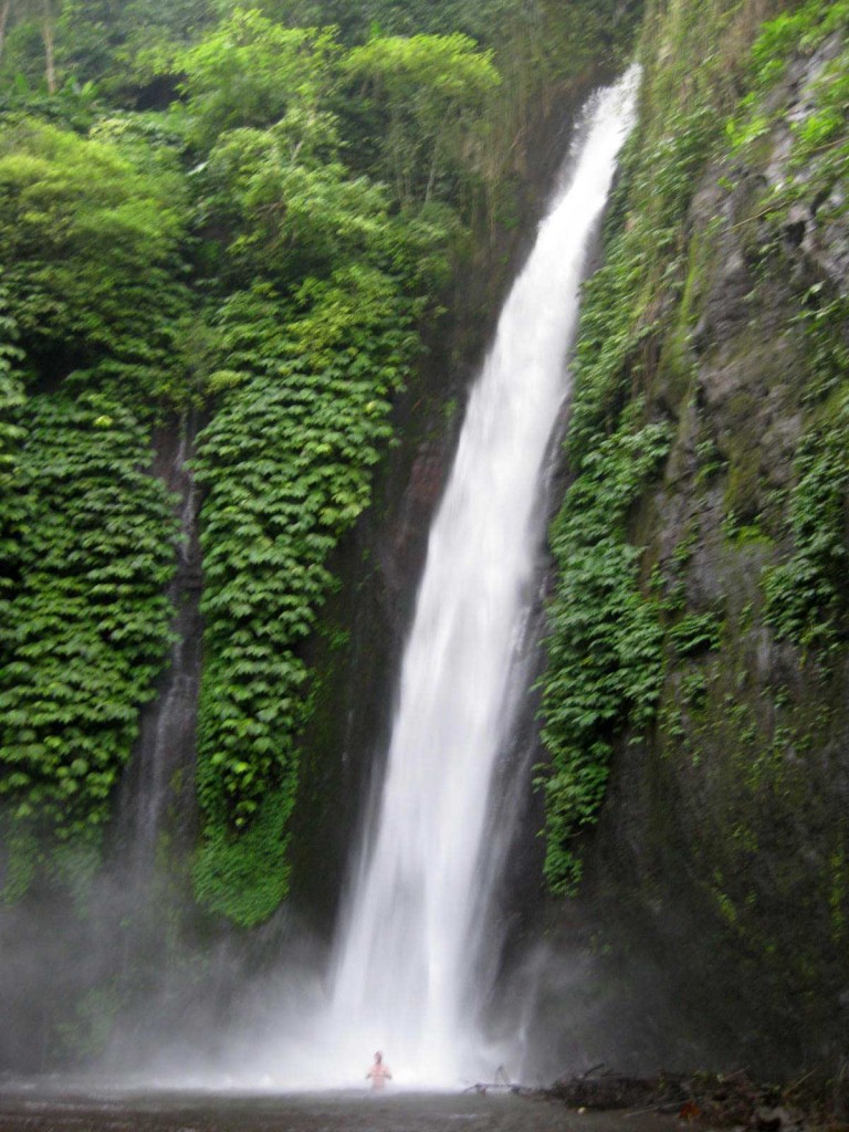 giggit waterfall north bali