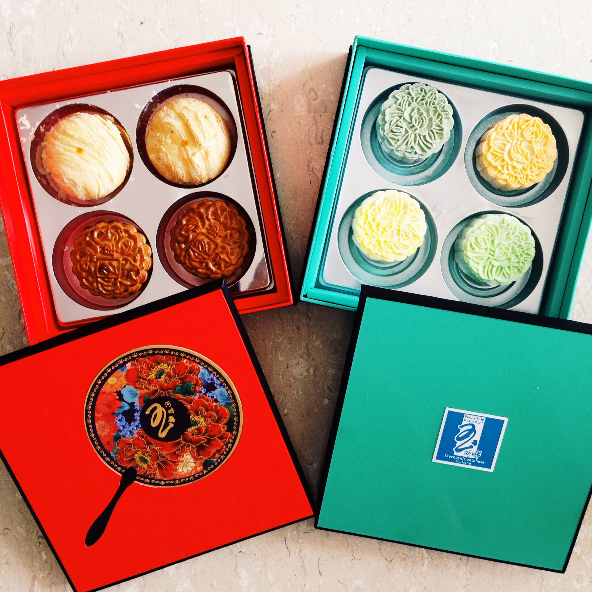 How did elaborate mooncake packaging become a problem in China