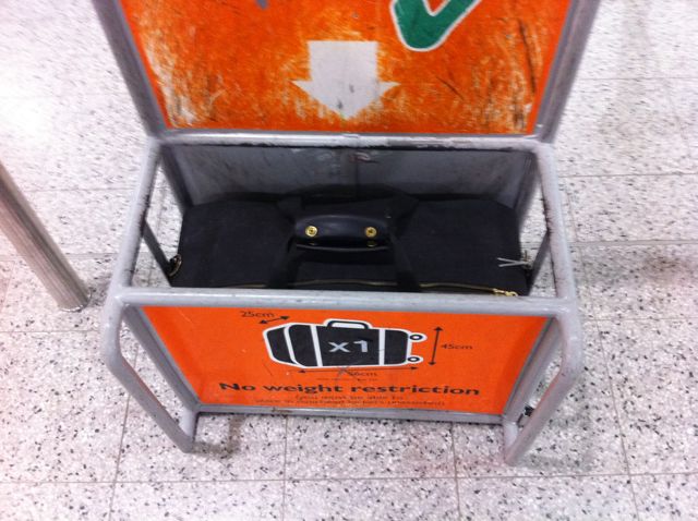 suitcase size easyjet