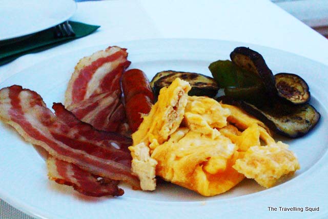 breakfast bacon eggs hotel zagreb