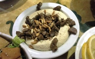 Taboula Lebanese hummus