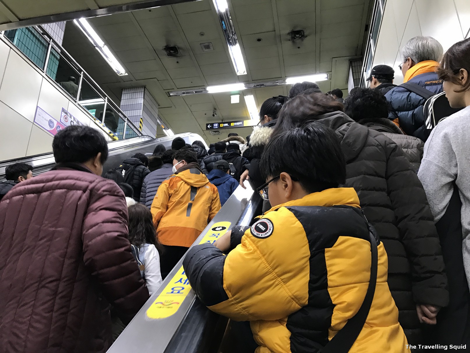 Seoul subway packed