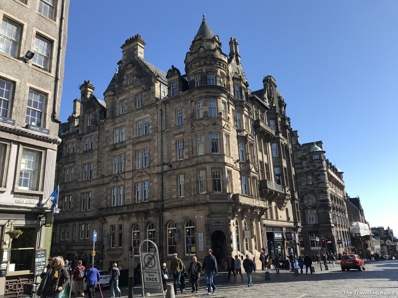 free walking tour edinburgh sandemans