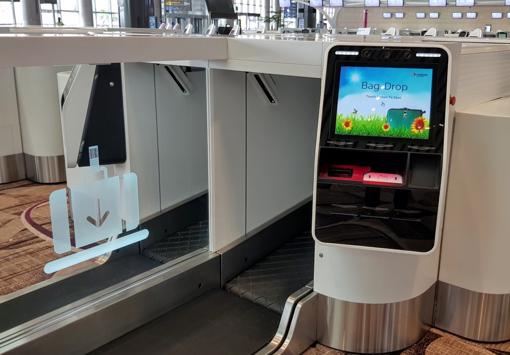 automated bag drop at Changi terminal 4