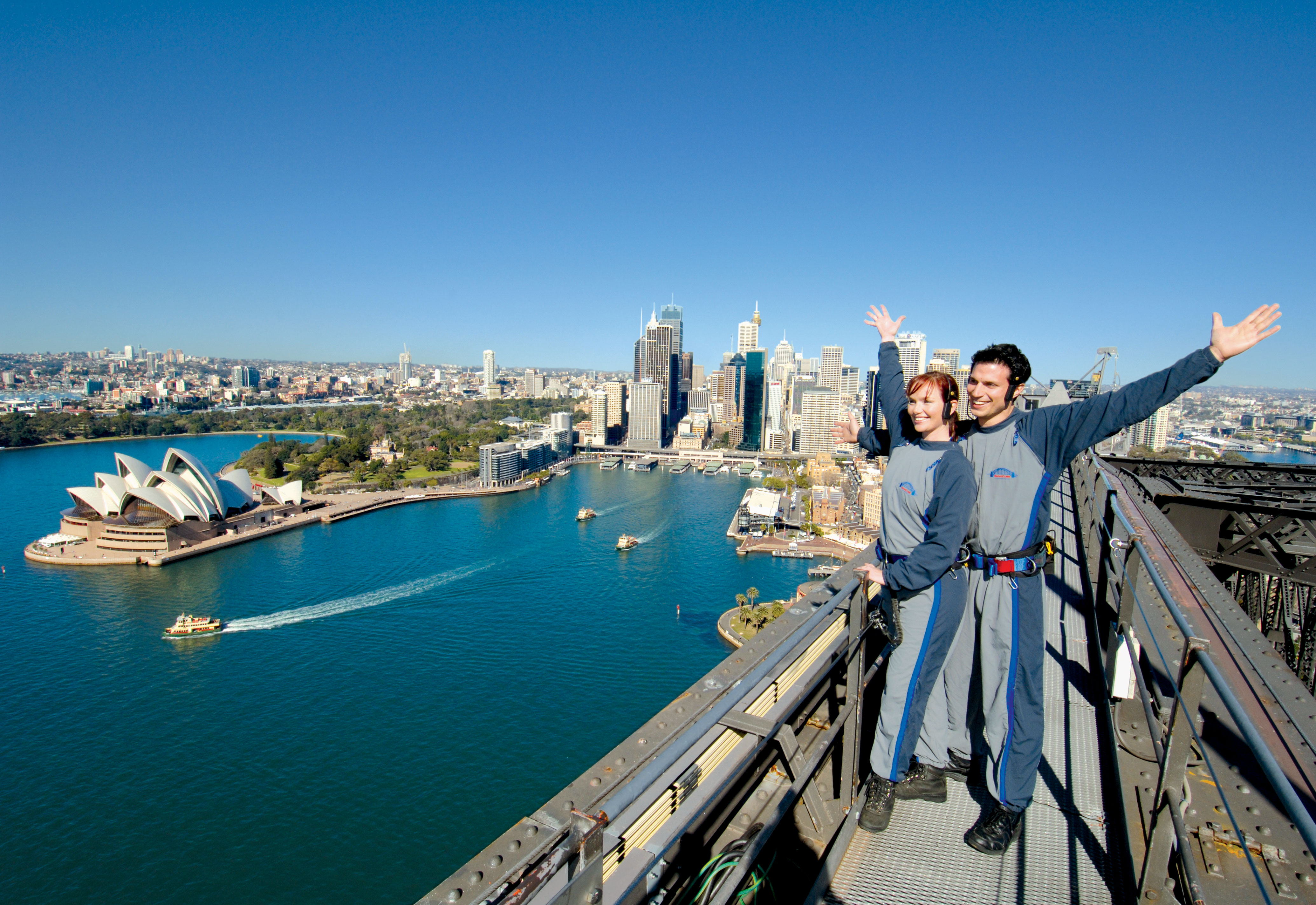 Most tourists. Harbour Bridge Climb в Сиднее. Австралия Сидней туристов. Пары в Австралии. Пары в Сиднее.