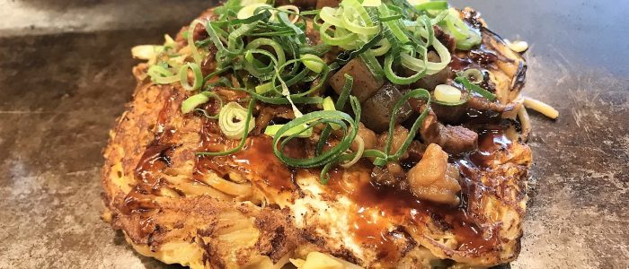 hiroshima style okonomiyaki Nagatahonshou in Kobe Sannomiya for good Yakisoba