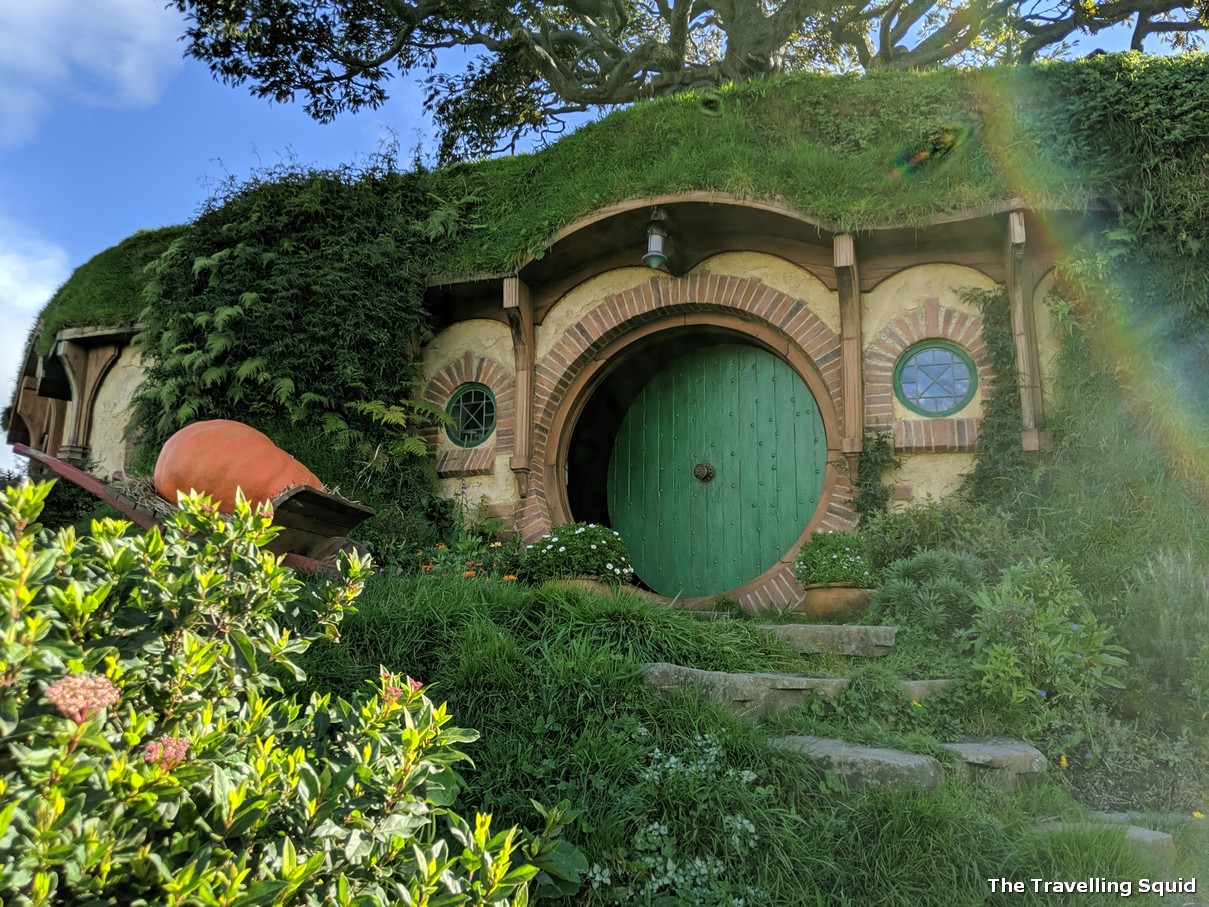 Hobbiton movie set worth a visit?