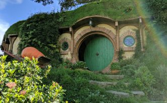 hobbiton bilbo baggins house