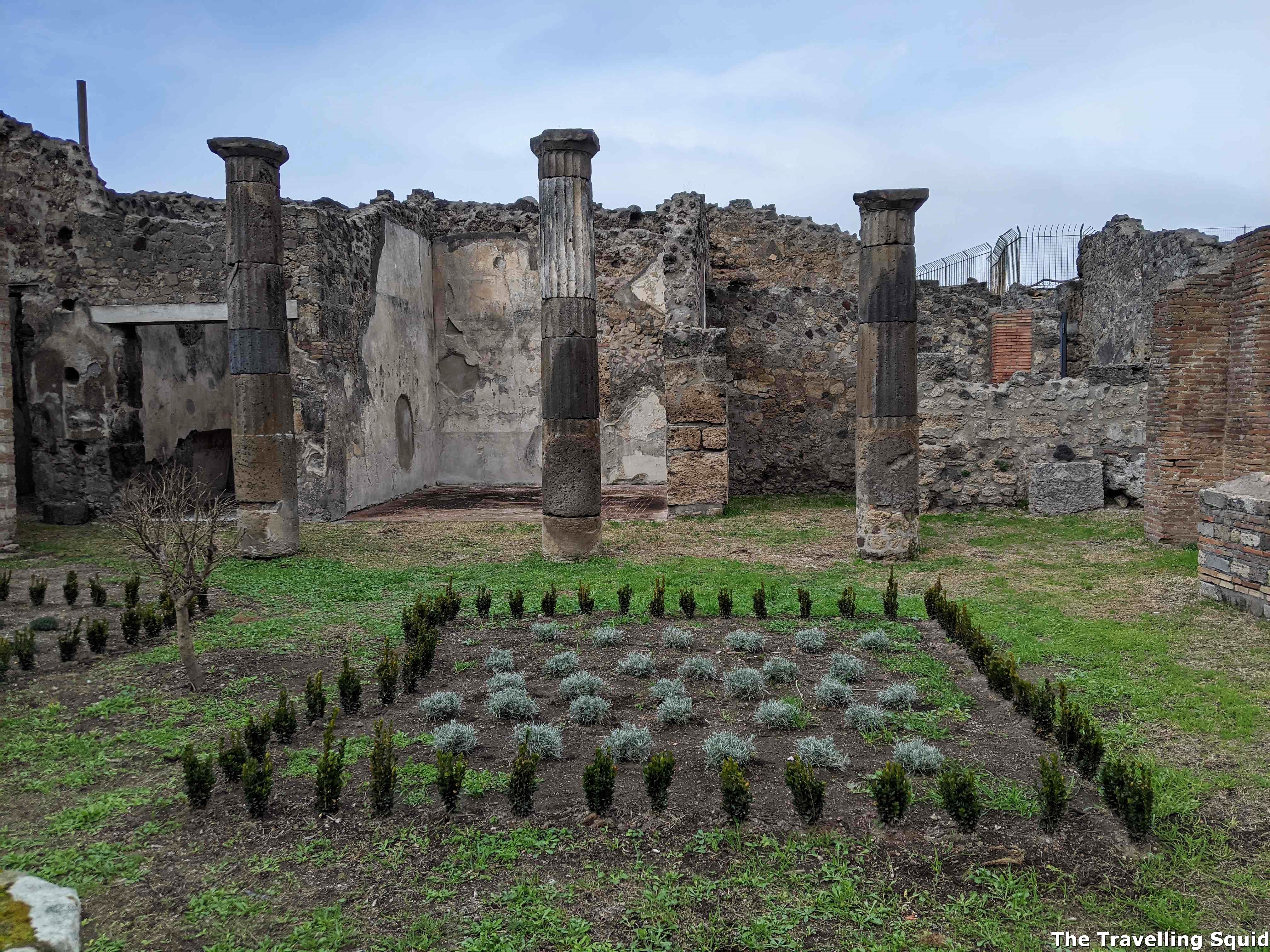 Is Pompeii worth visiting from Naples