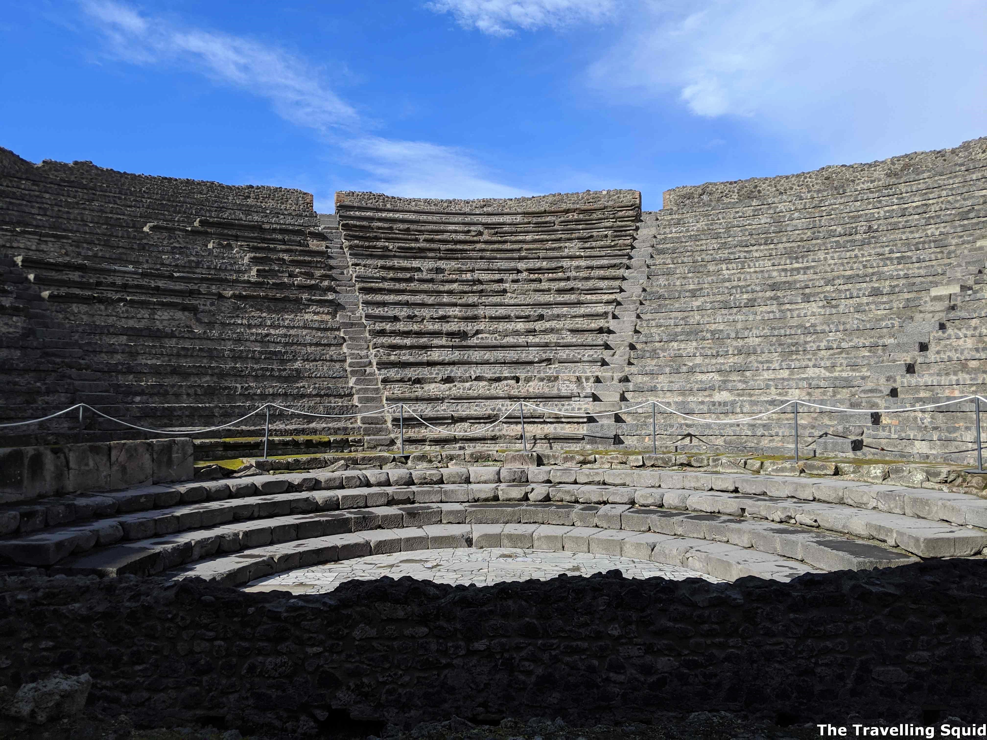 pompeii small theatres